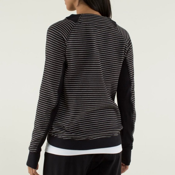 Lululemon striped fleet to street pullover - Picture 8 of 8